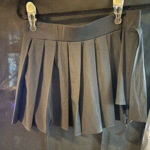 HALARA Black Mini Pleated Skirt